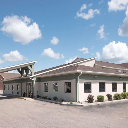 Days Inn By Wyndham Watertown Exterior foto